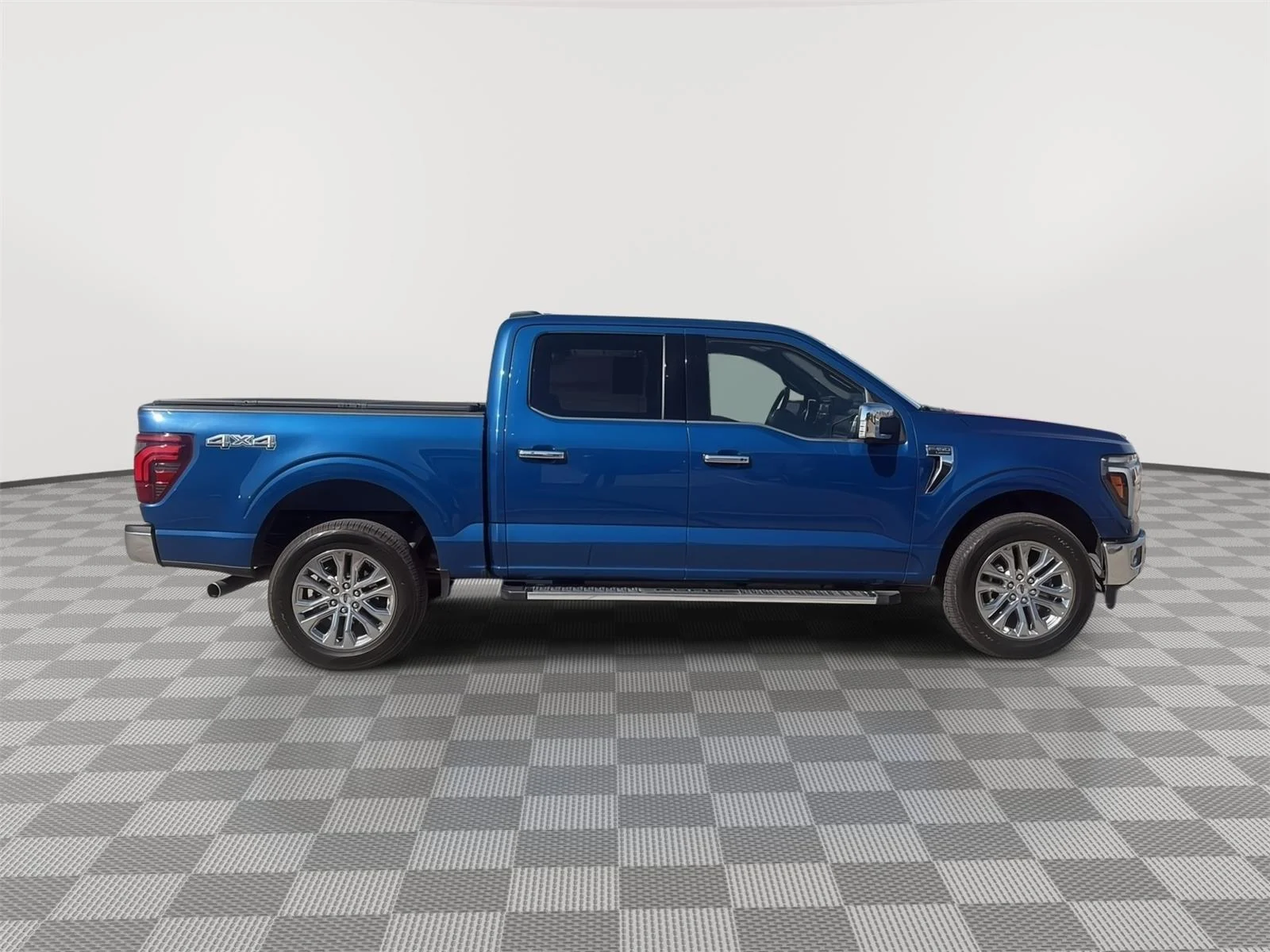 Used 2024 Atlas Blue Ford LARIAT image 10