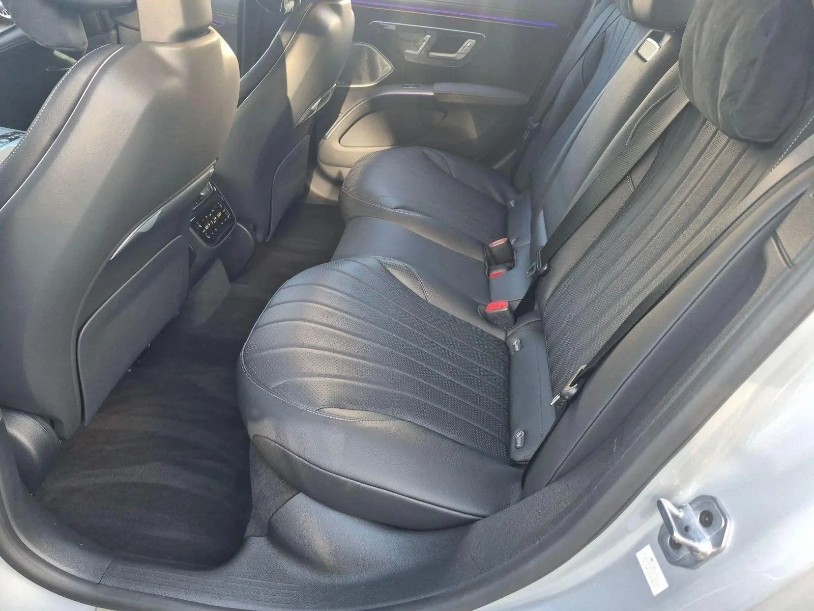Used 2024 Cirrus Silver Metallic Mercedes-Benz EQS 450 image 19