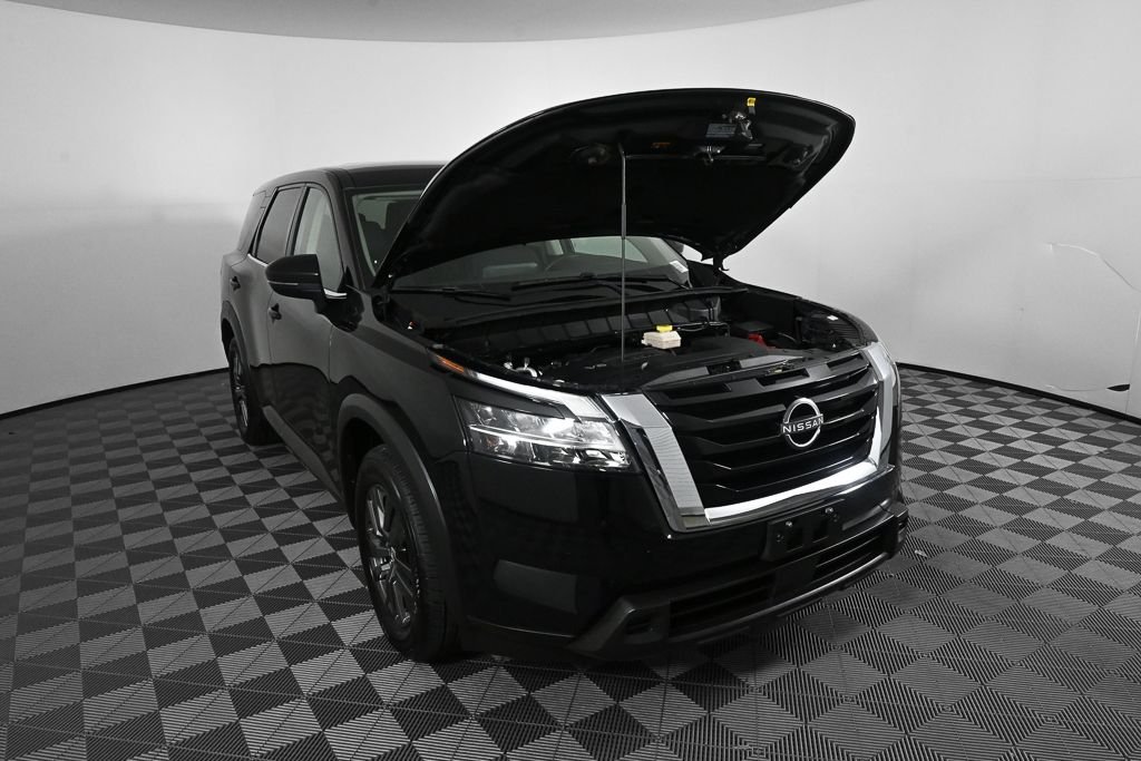 Used 2022 Black Nissan S image 30