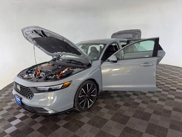 Used 2025 Gray Honda Touring image 12