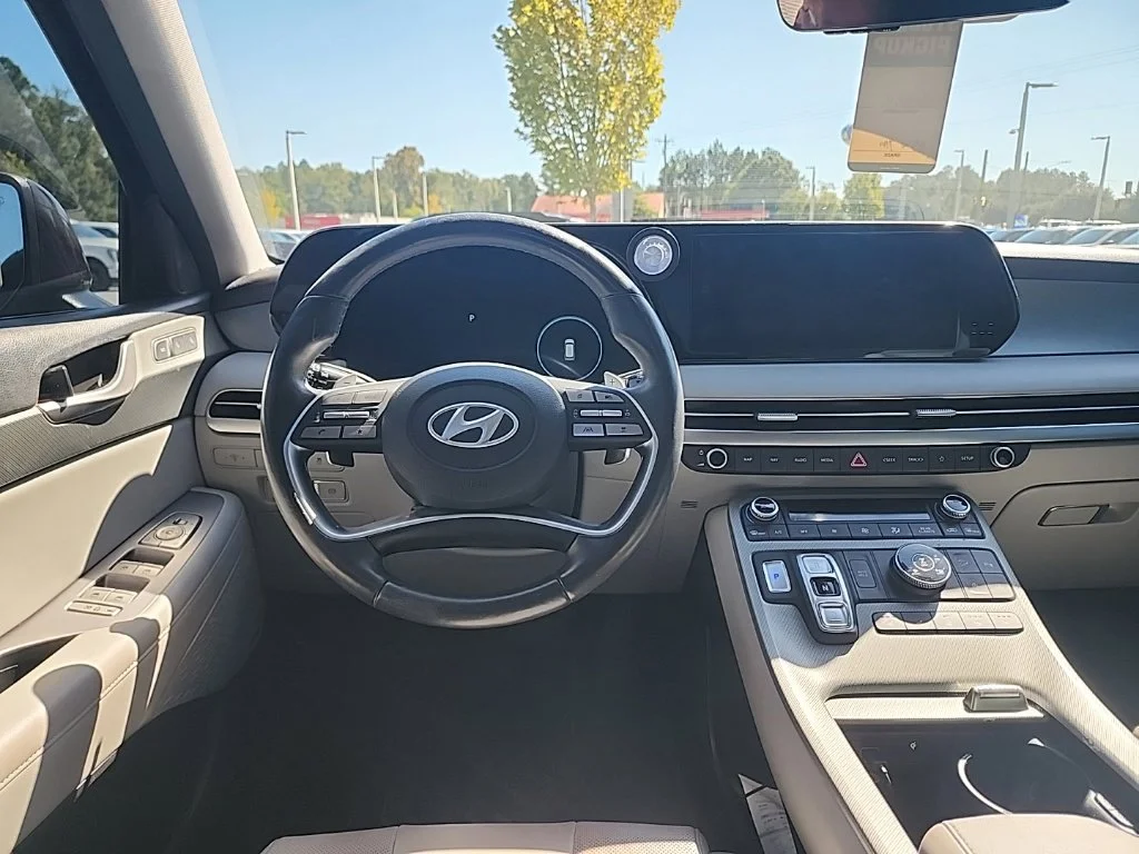 Used 2024 Burgundy Hyundai SEL image 4