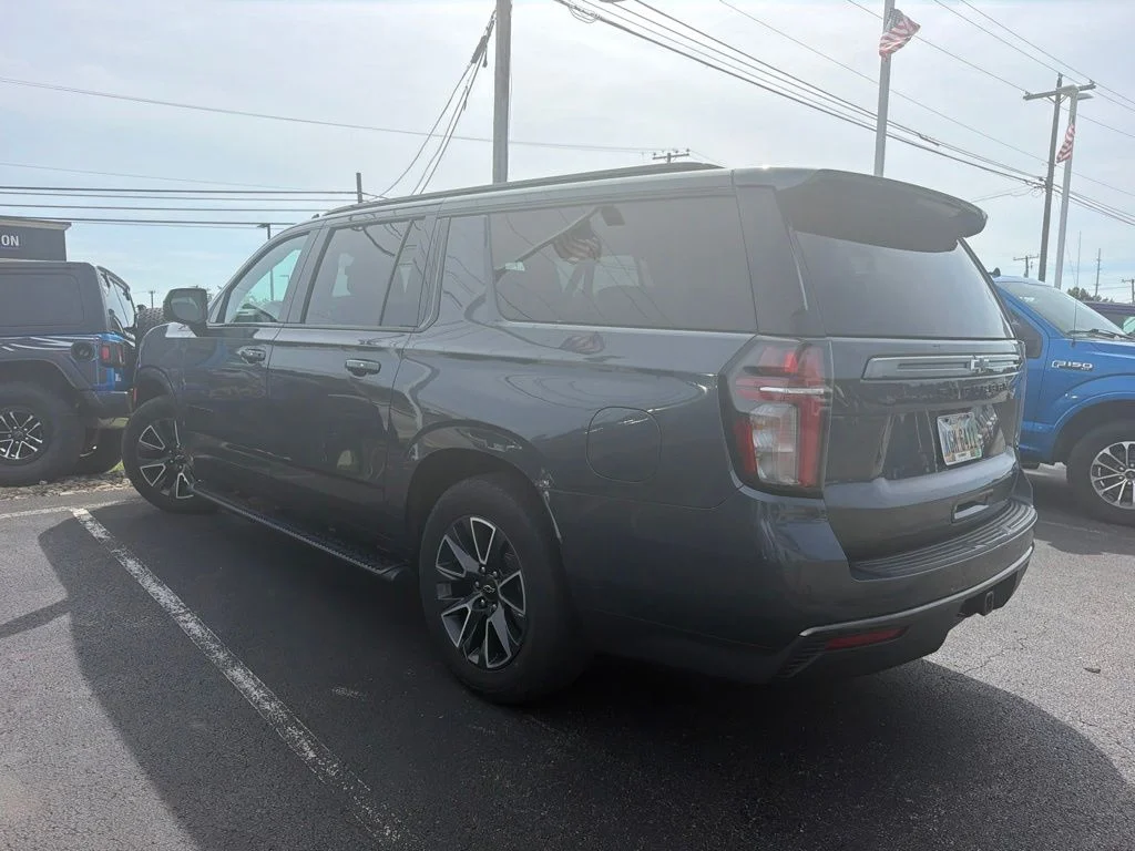 Used 2021 Gray Chevrolet Z71 image 6