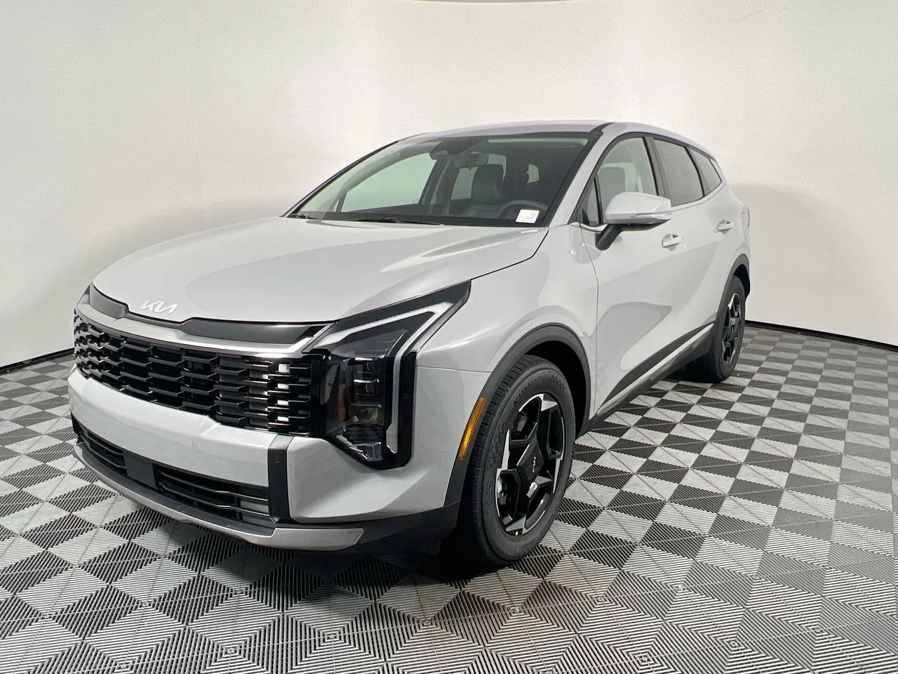 New 2026 Wolf Gray Kia EX image 7
