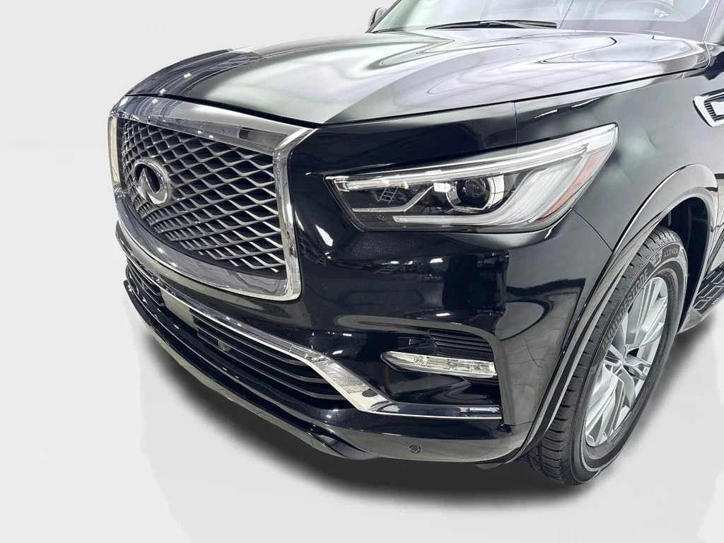 Used 2023 Black INFINITI LUXE image 16