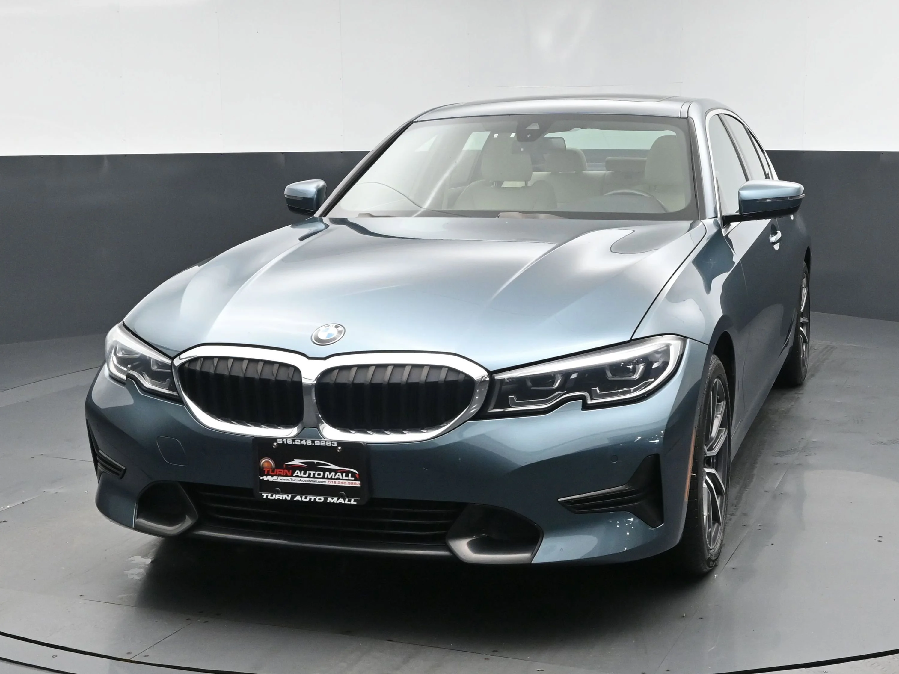 2021 BMW 3 Series 330i xDrive Sedan's photo