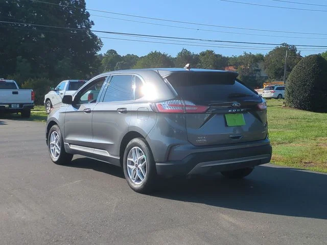 Used 2024 Gray Ford SEL image 11
