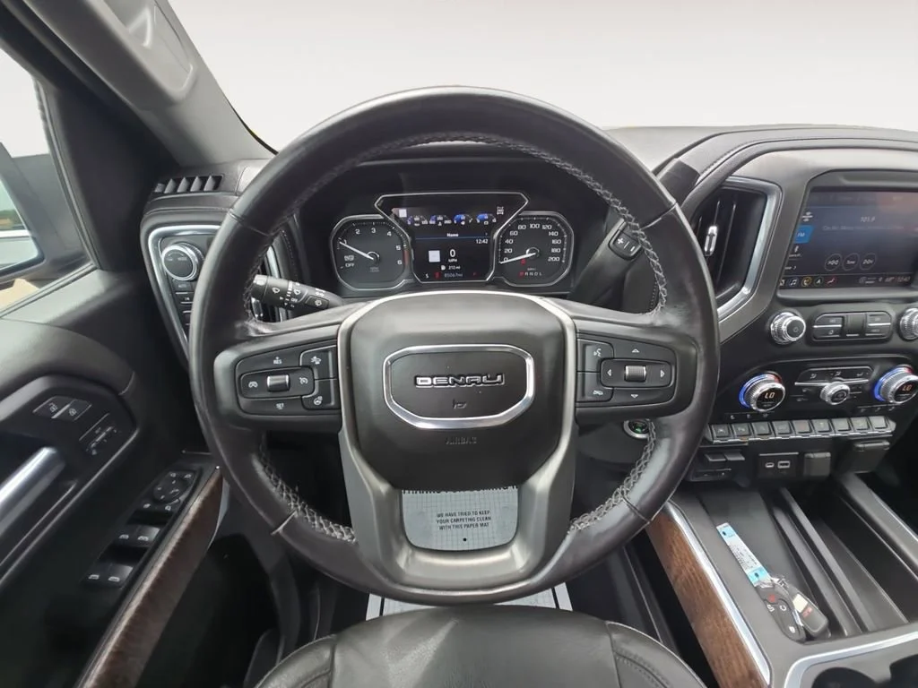 Used 2022 Gray GMC Denali image 12