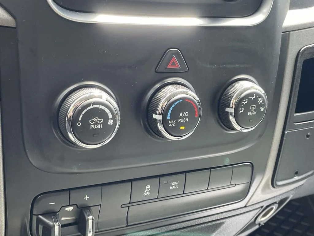 Used 2015 White Ram Tradesman image 27