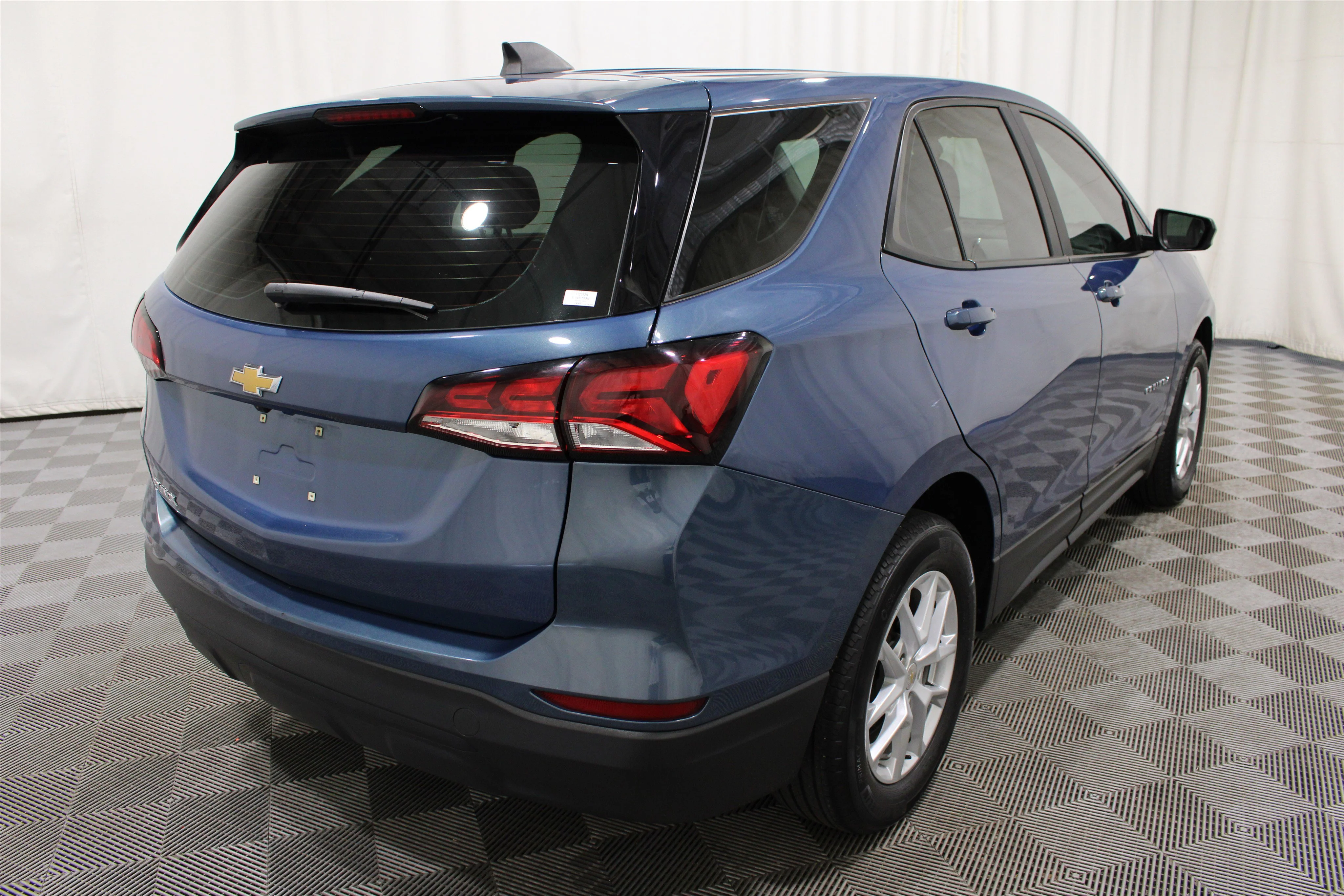 2024 Chevrolet Equinox LS - Photo 29