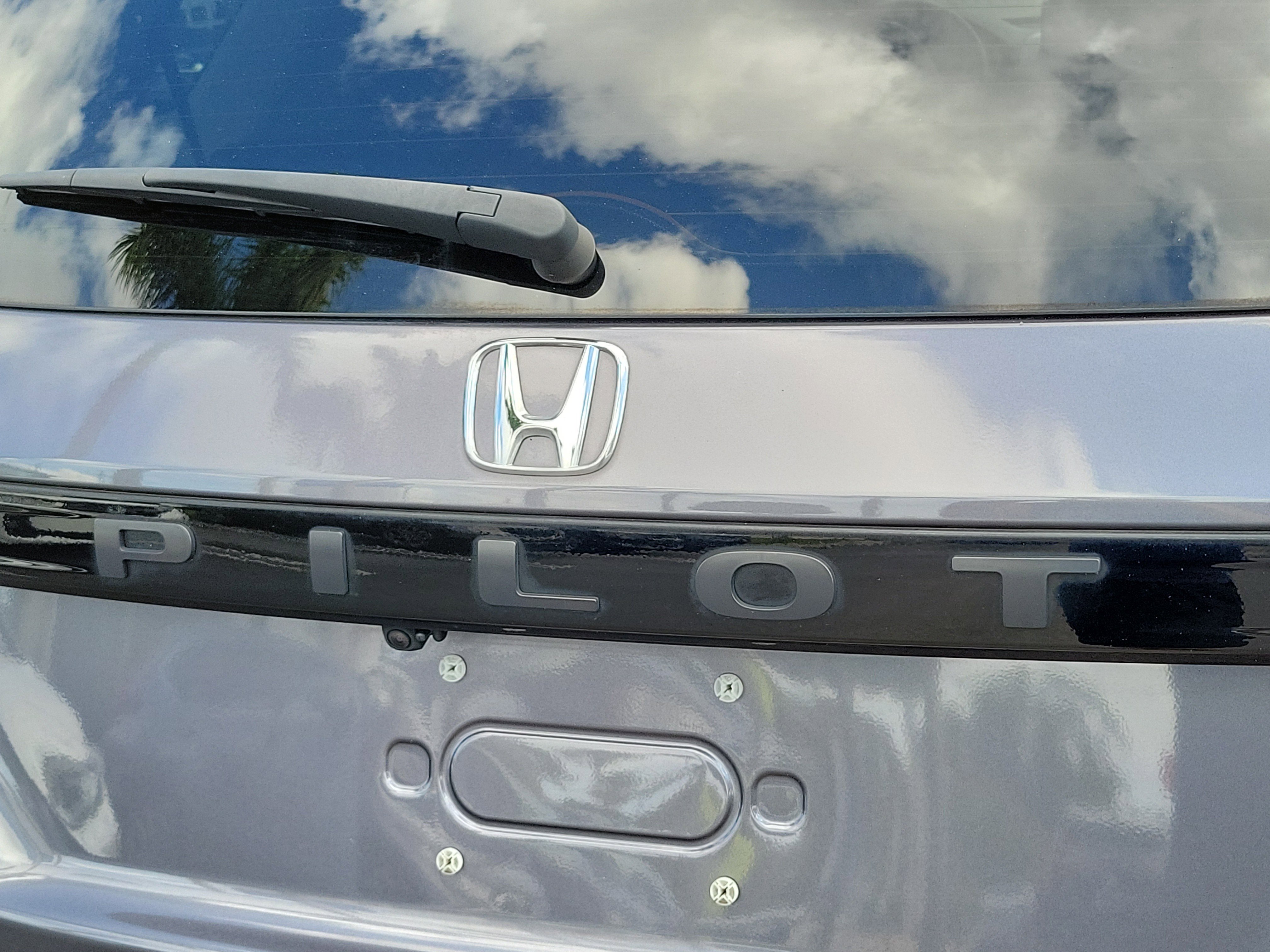 Certified Used 2023 Modern Steel Metallic Honda 2WD EX-L 7P image 39