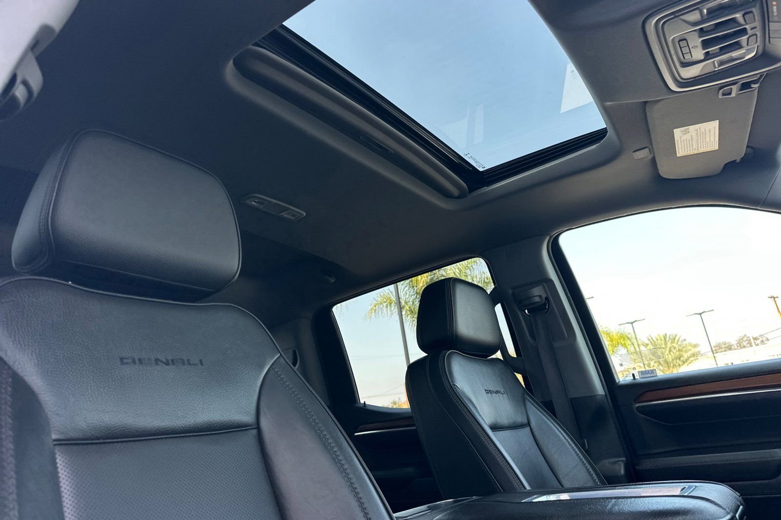 Used 2022 Onyx Black GMC Denali image 20