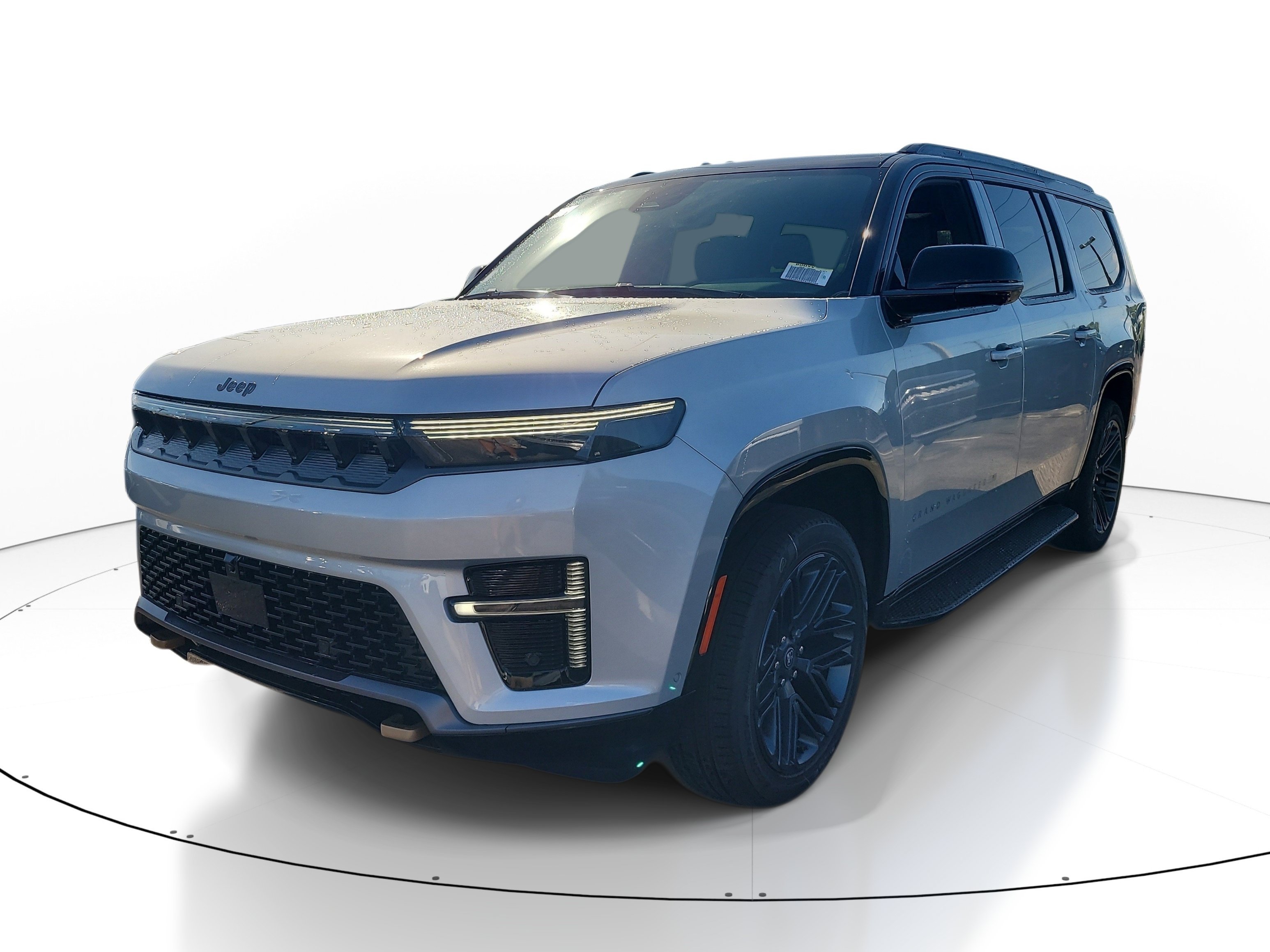 New 2026 Silver-Zynith Exterior Paint Jeep 85th Anniversary image 4
