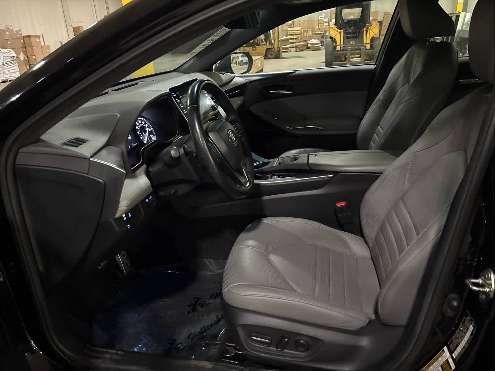 Certified Used 2019 Midnight Black Metallic Toyota XSE image 9