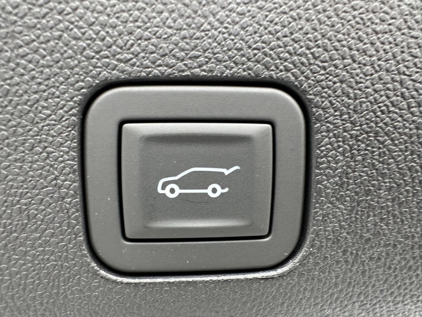 2027 Chevrolet Tahoe LT - Photo 28