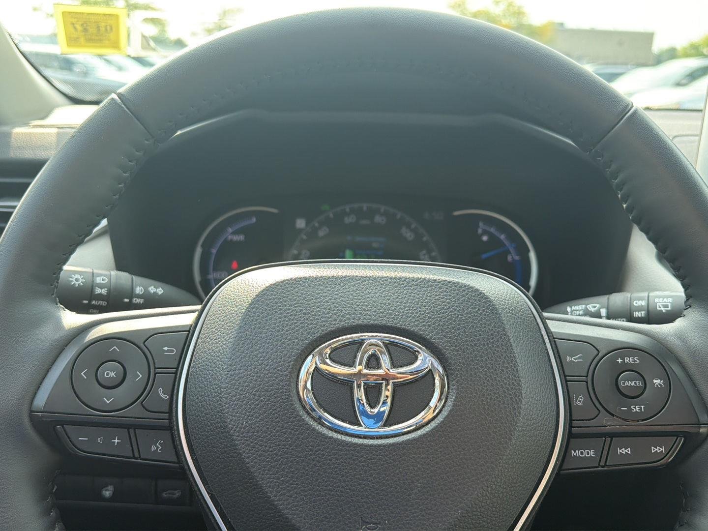 Used 2024 Silver Sky Metallic Toyota XLE Premium image 10