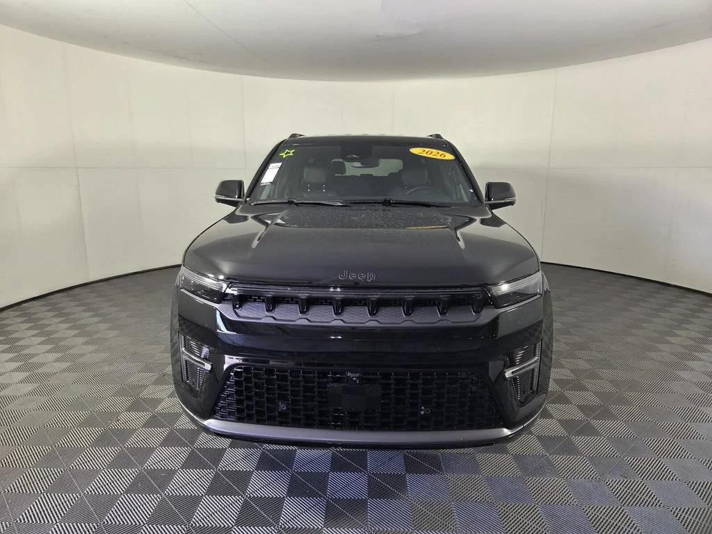 New 2026 High Gloss Black Exterior Paint Jeep Limited Altitude image 3