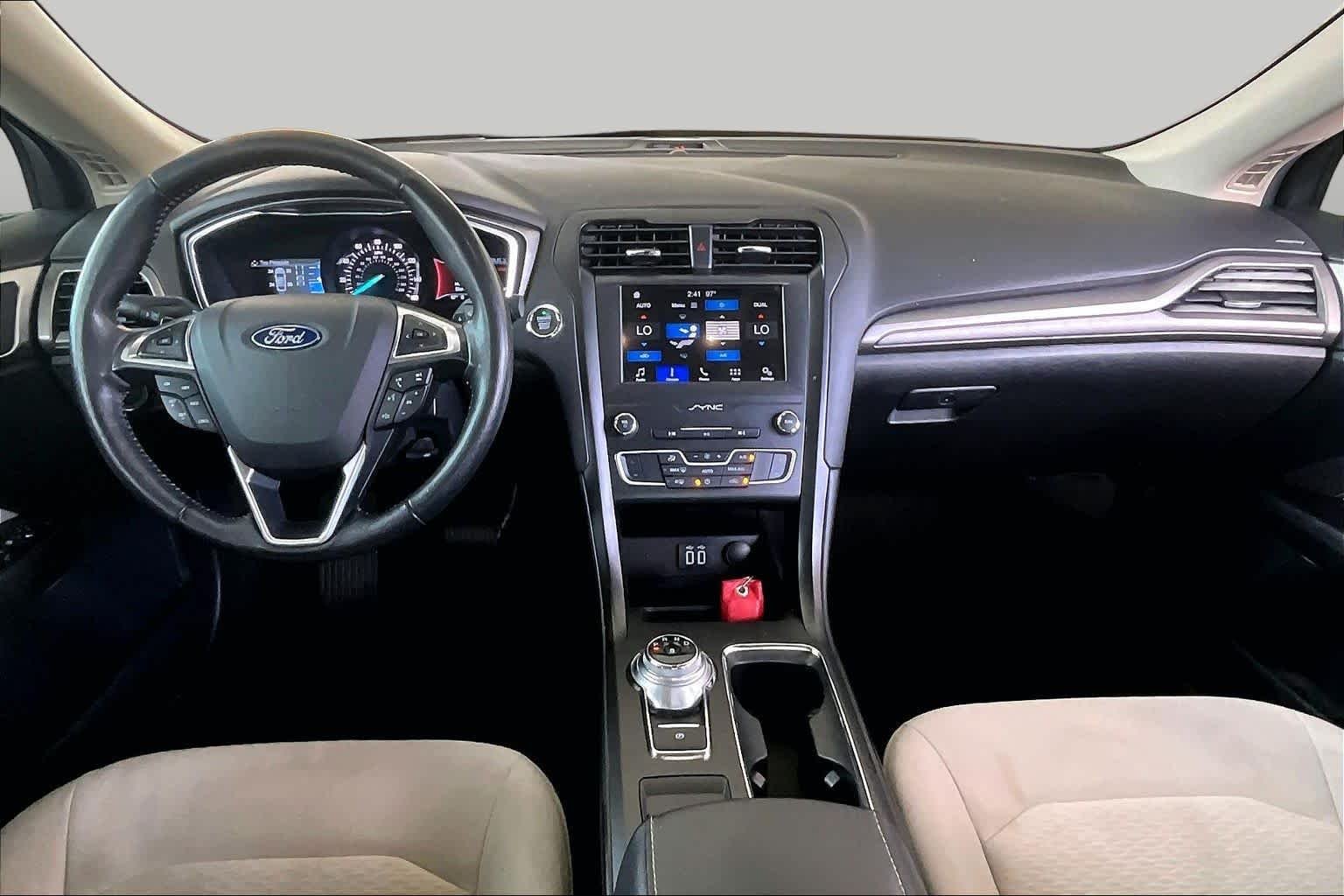 Used 2019 Magnetic Metallic Ford SE image 15
