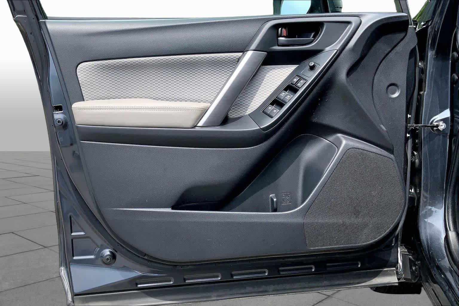 Used 2018 Dark Gray Metallic Subaru  image 22