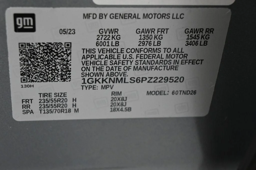 Used 2023 Sterling Metallic GMC SLT image 19