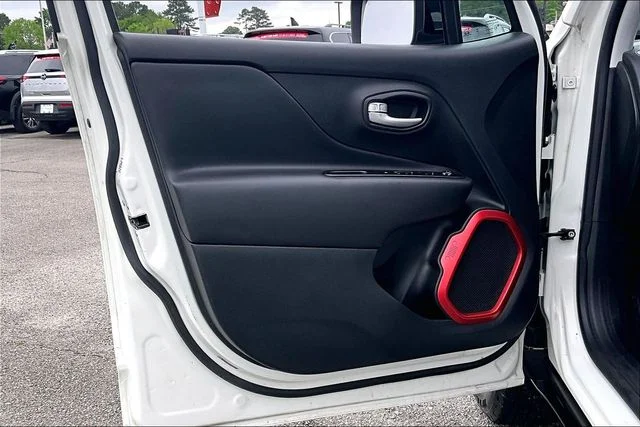 Used 2023 White Jeep Trailhawk image 17