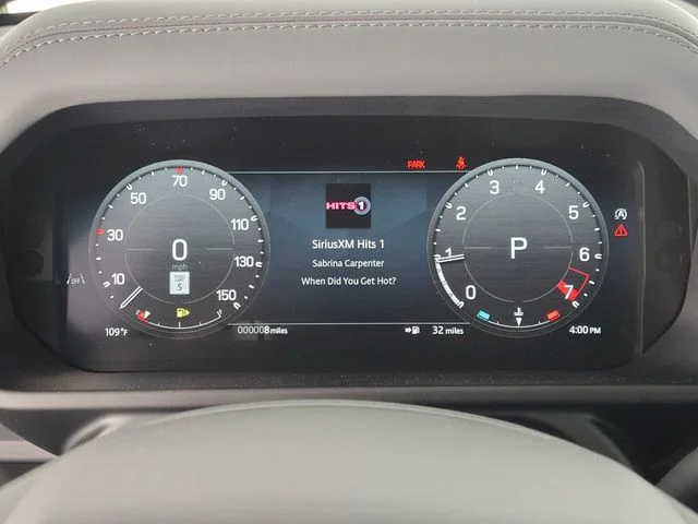 New 2026 Fuji White Land Rover X-Dynamic SE image 26