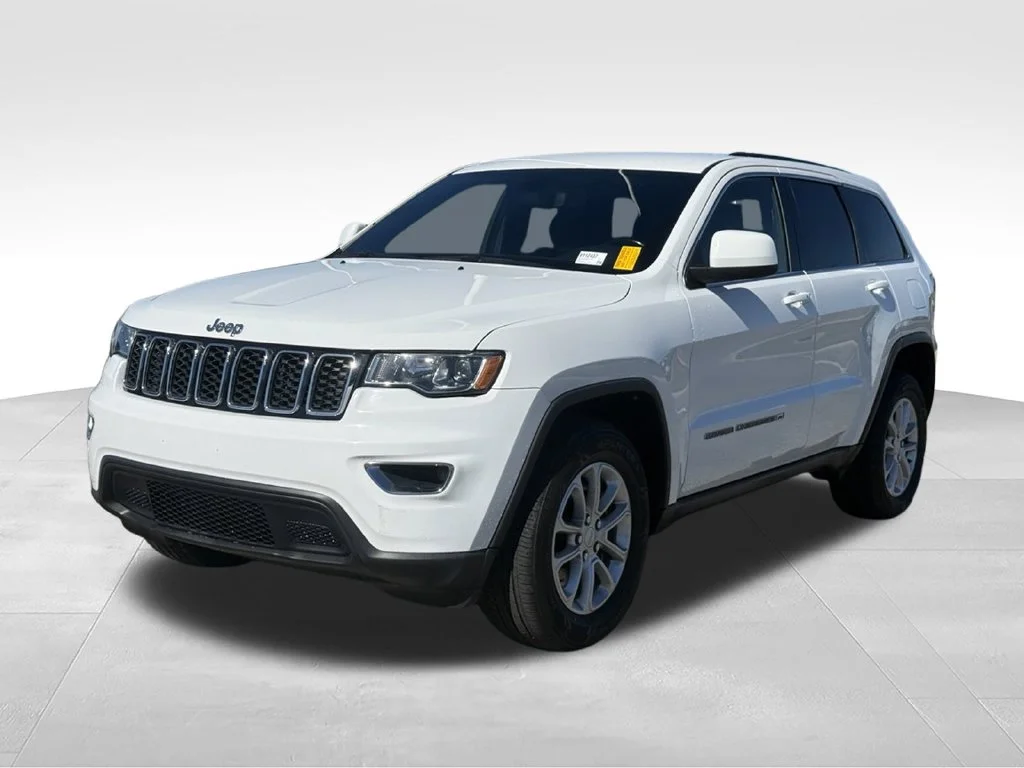 Used 2022 White Jeep Laredo E image 1