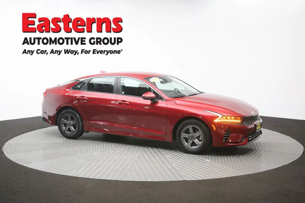 Used 2023 Red Kia LXS image 46