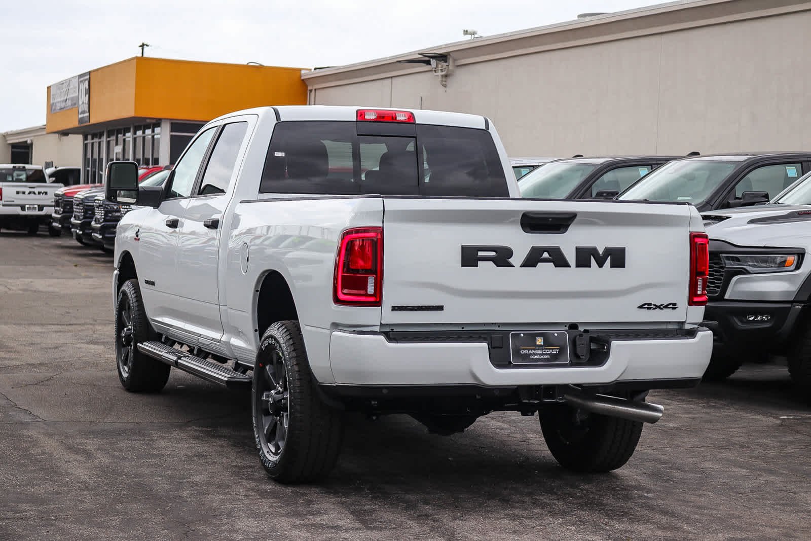 New 2027 Bright White Clear-Coat Exterior Paint RAM Big Horn image 6