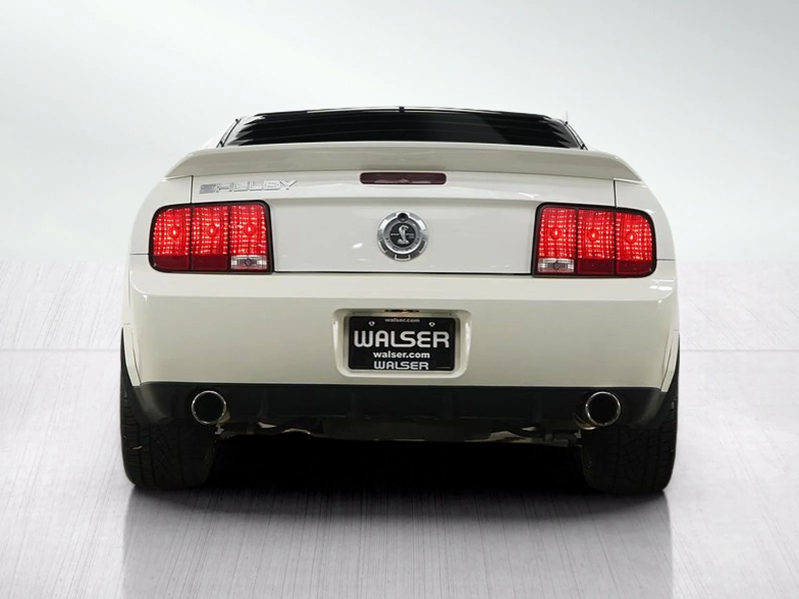 Used 2009  Ford Shelby GT500 image 4