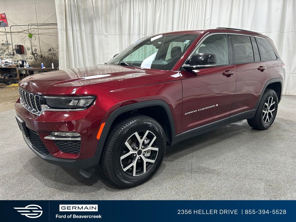 Used 2024 Velvet Jeep Limited image 4