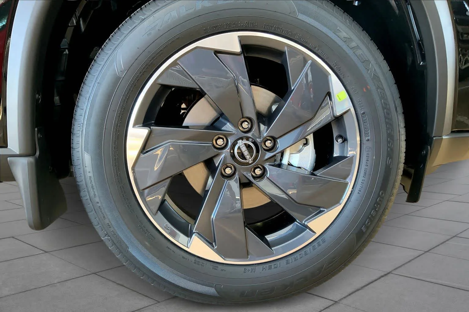 2026 Nissan Rogue SV - Photo 12