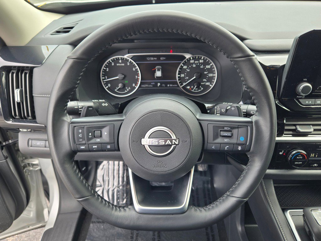 2025 Nissan Pathfinder SV - Photo 36