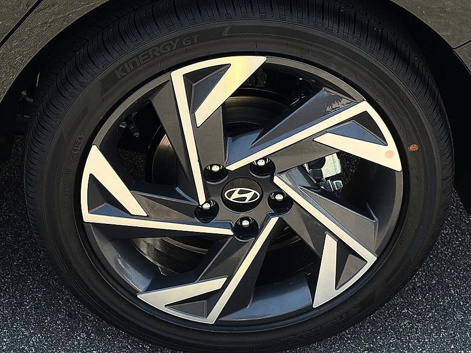 New 2026 Abyss Black Hyundai Limited image 21