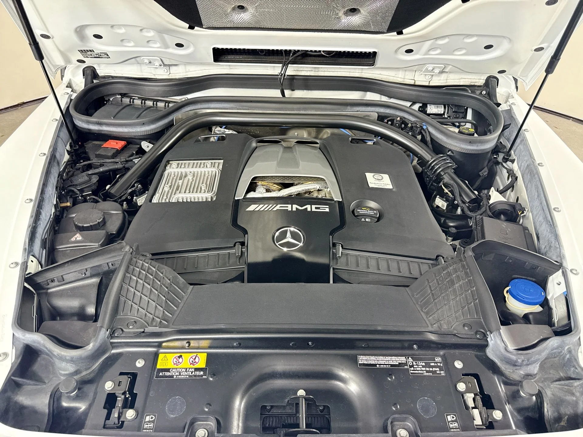 Used 2023 MANUFAKTUR Moonlight White Metallic Mercedes-Benz G 63 AMG® image 21