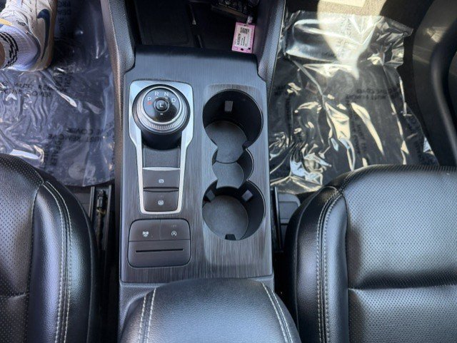 Used 2022 Black Metallic Ford SEL image 20