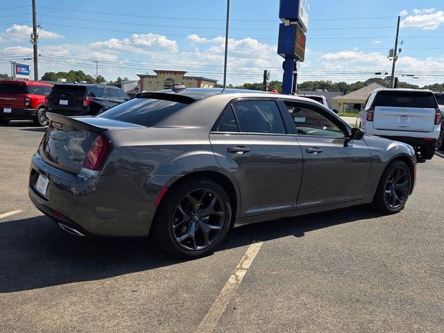 Used 2022 Gray Chrysler Touring image 8