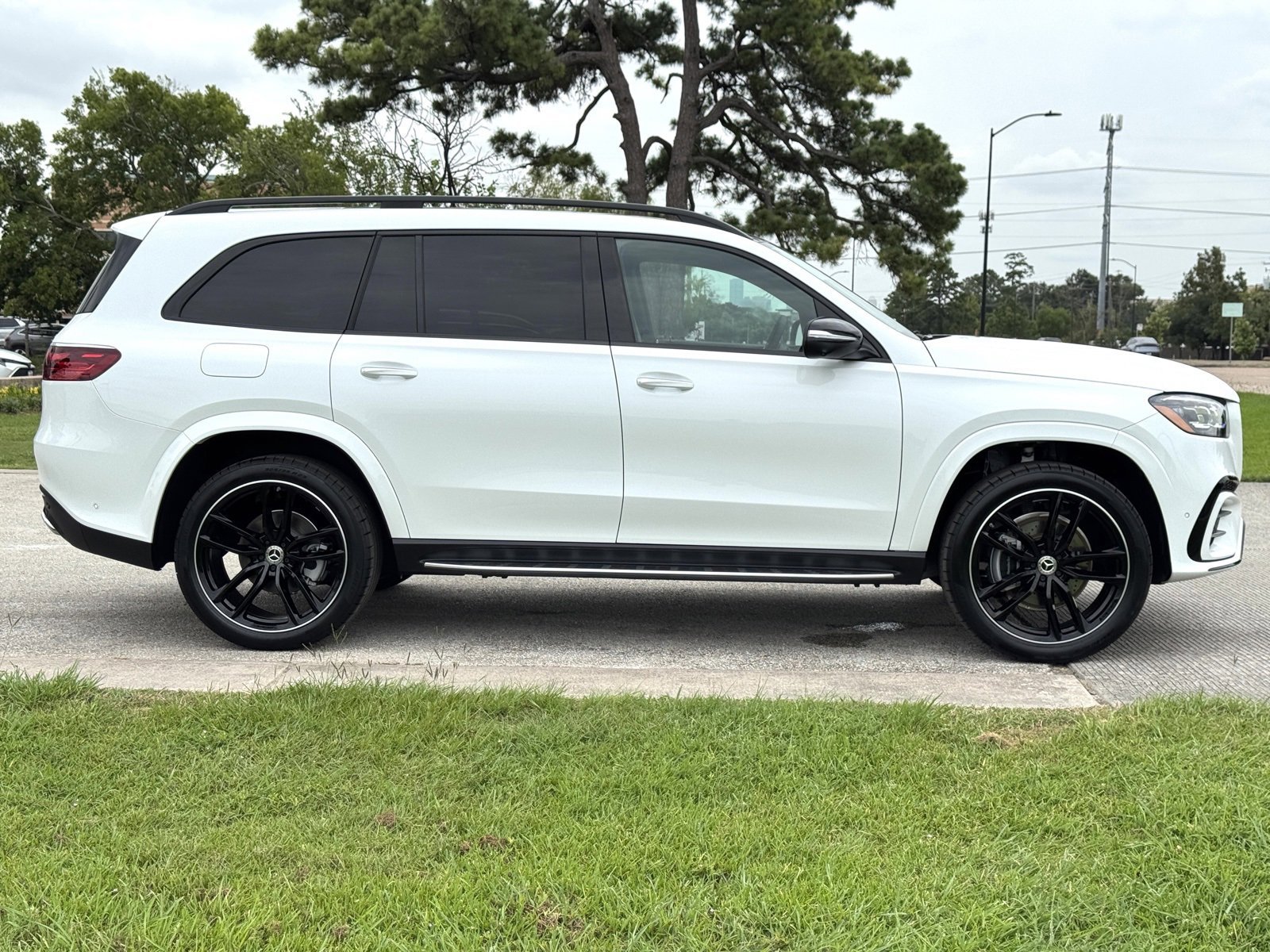 2025 Mercedes-Benz GLS Base - Photo 18