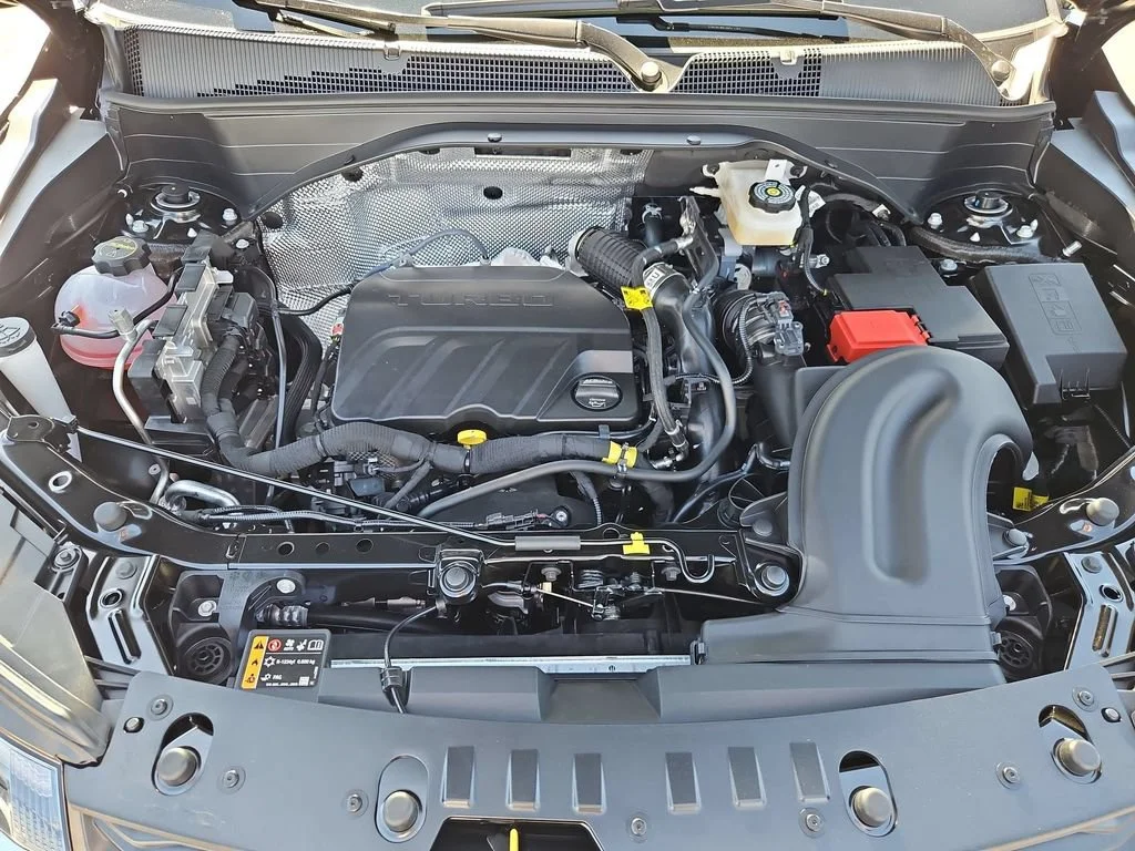 New 2026 Mosaic Black Metallic Chevrolet LT image 31