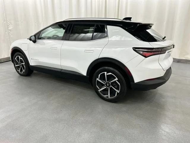New 2026 Summit White Chevrolet LT image 3