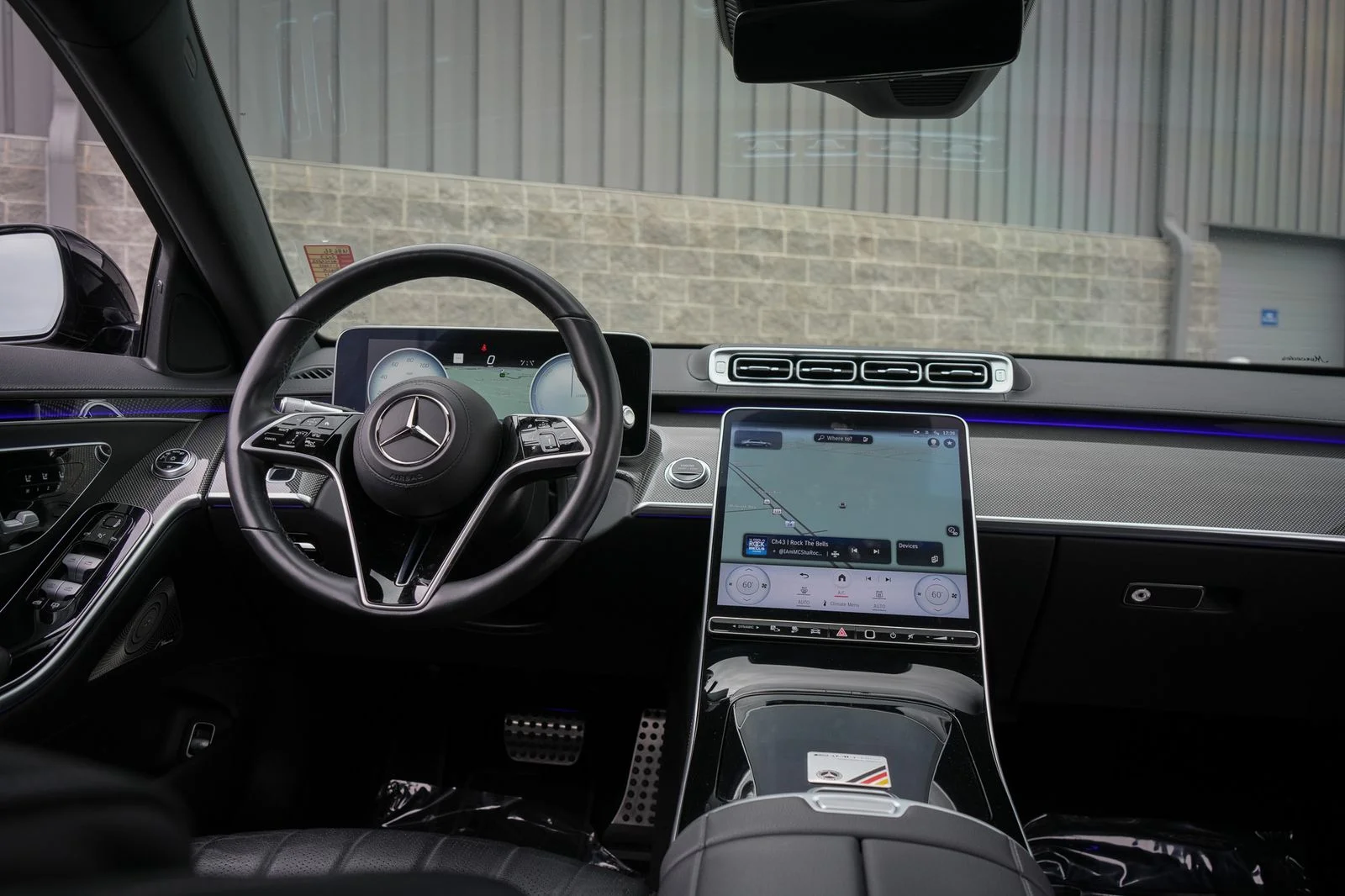 Used 2023 Black Mercedes-Benz S 580e image 34