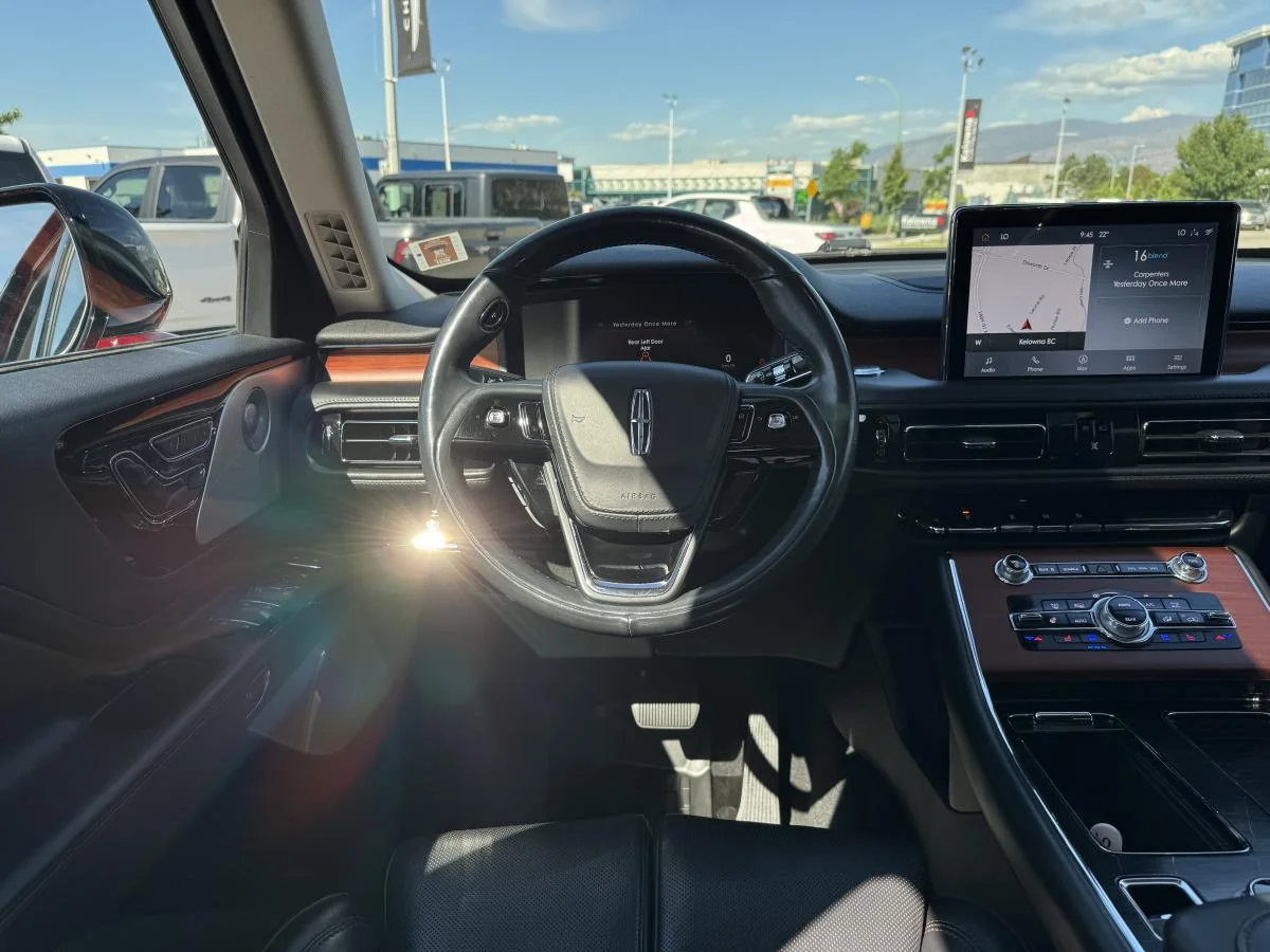 Used 2020 Red Lincoln Reserve Awd image 14