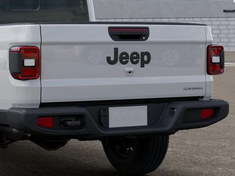 New 2026 Bright White Clear-Coat Exterior Paint Jeep Sahara image 15
