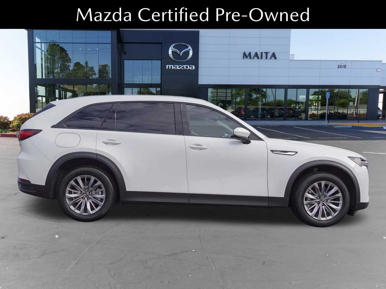 Certified Used 2024 Rhodium White Premium Mazda Preferred image 2