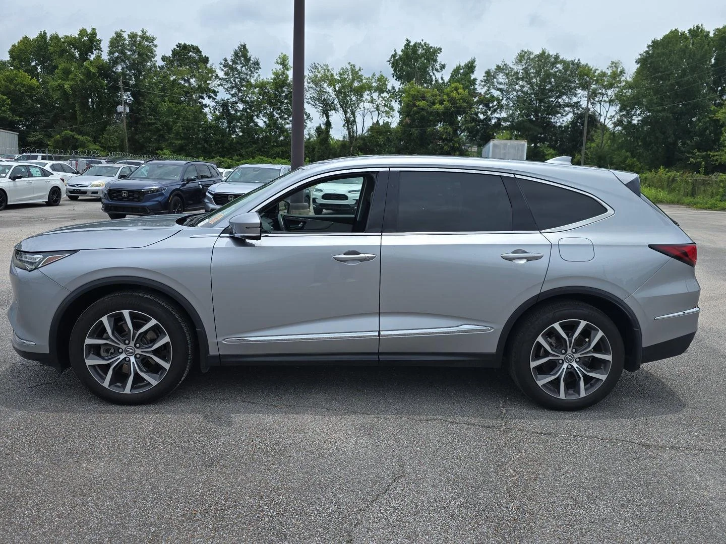 Used 2023 Lunar Silver Metallic Acura w/Tech image 9