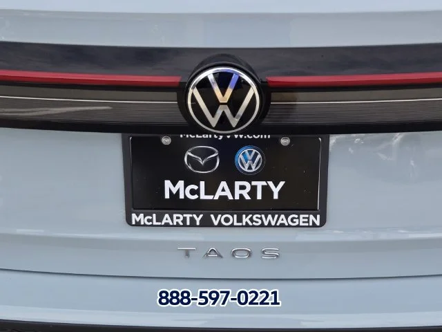 New 2027 Monument Gray9 Volkswagen SE image 11