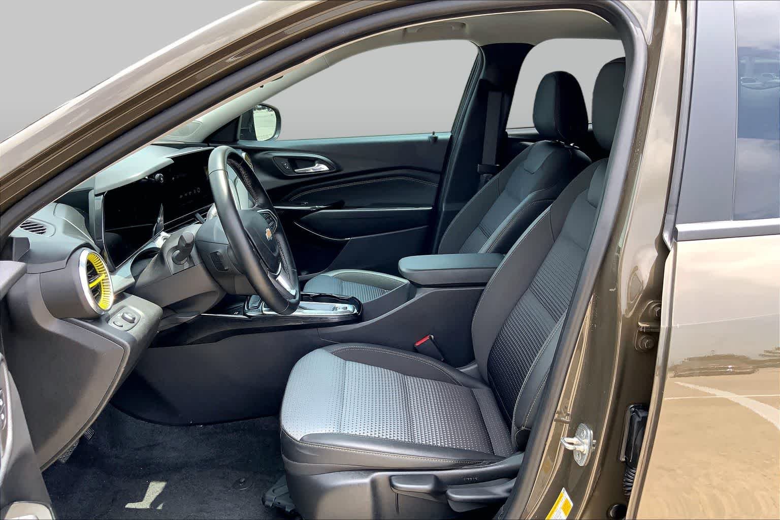 Used 2024 Harvest Bronze Metallic Chevrolet LT image 8