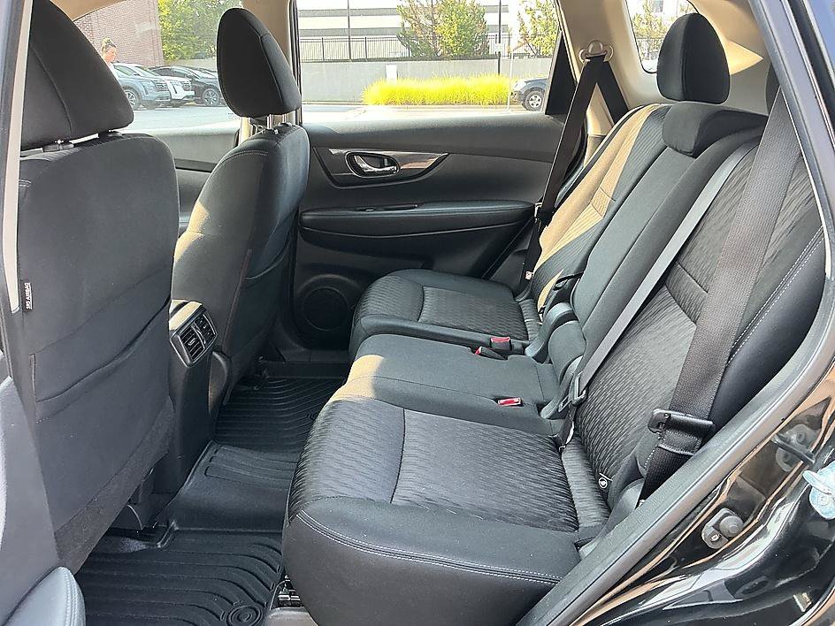 Used 2017 Magnetic Black Nissan S image 25