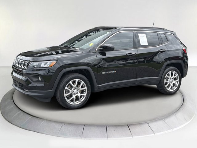 2024 Jeep Compass Latitude Lux FWD