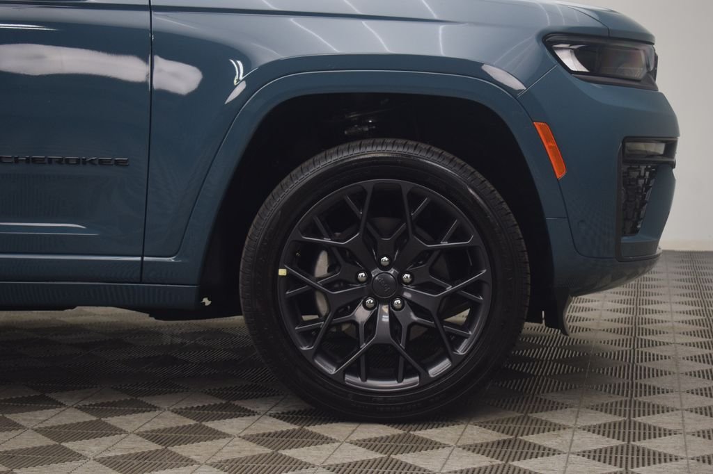 New 2026 Steel Blue Exterior Paint Jeep Summit image 6