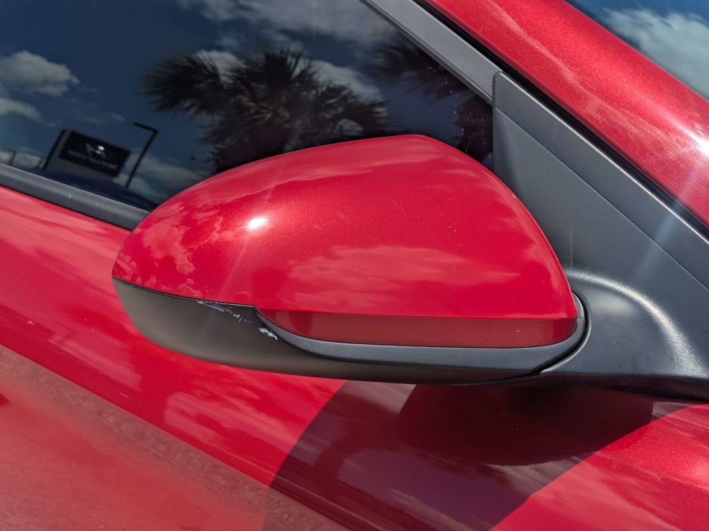 Used 2020 Red Hyundai SE image 10